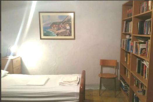 Communist Style Apartment Tirana Bagian luar foto